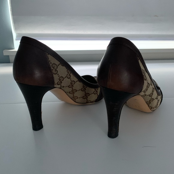 Authentic Gucci Pumps - Picture 4 of 5